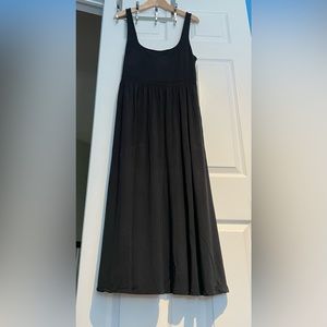 Aritzia - Wilfred Market MIDI Dress - Black XL